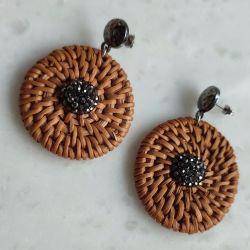 https://rosart.gr/product/rattan-earrings-1/