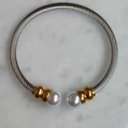 https://rosart.gr/product/pearl-bracelet/