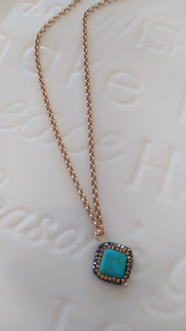 Howlite strass