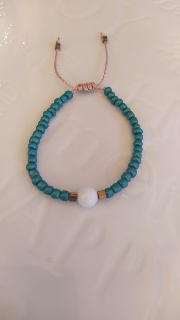 Green beads-fil