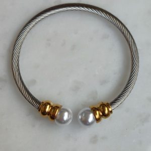 Pearl bracelet