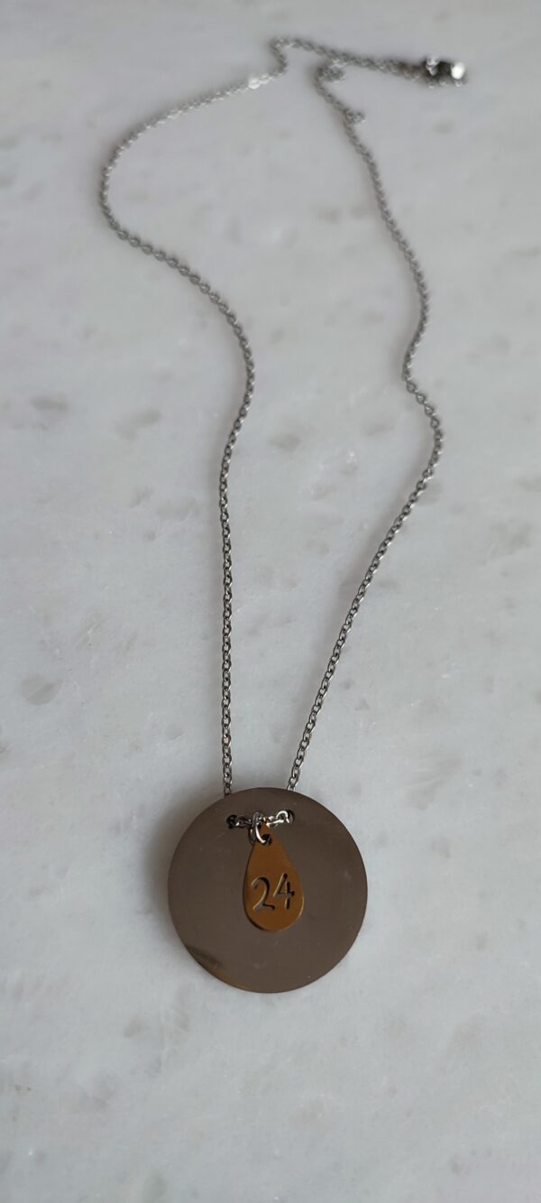 Charm sq24
