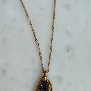 Strass b necklace