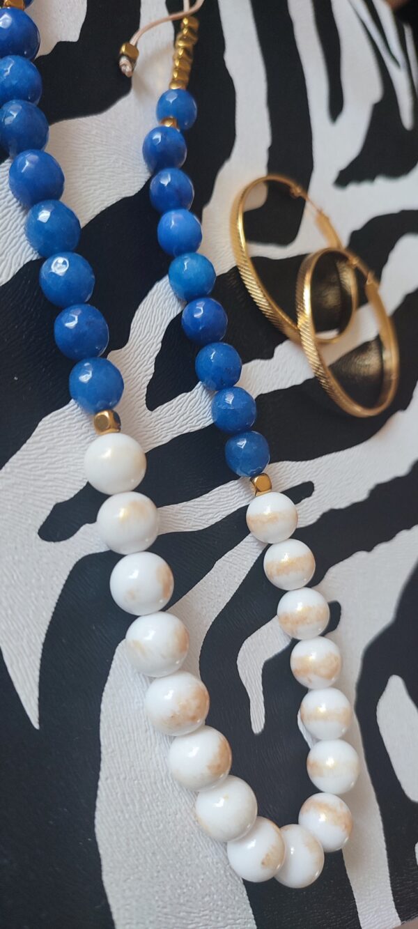Nephrite necklace bw - Image 2